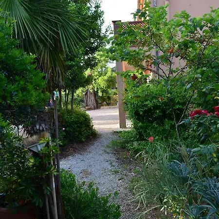 Quintavalle Magazzini (Tuscany)
